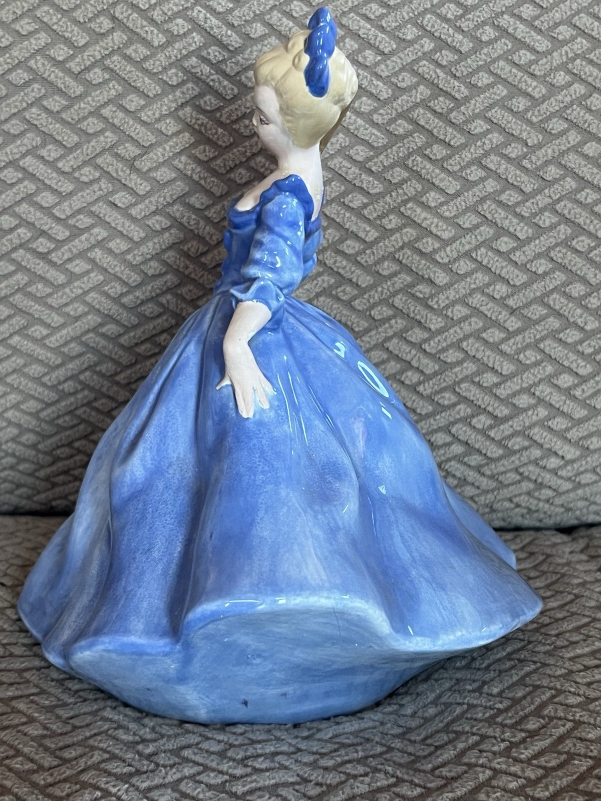 Picture 2 of 4