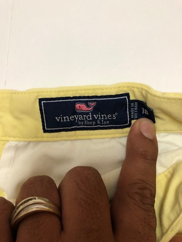 Vineyard Vines Classic Whale USA Casual Shorts (Boys Size 18) Yellow - Picture 3 of 7
