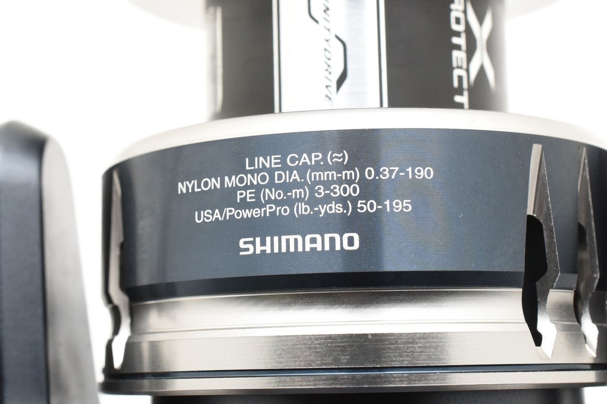 Shimano 20 Stradic SW 6000HG Spinning Reel Mint From JAPAN