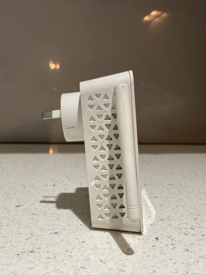 NETGEAR EX6100 AC750 Dual Band Universal WiFi Range Extender - Image 2 of 4