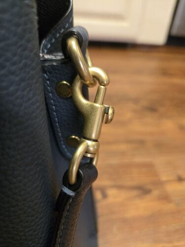 Coach leather Willow Bucket Bag Navy pristine condition adj cross body roomy - Picture 7 of 17