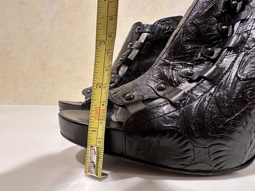 Women's Donald J Pliner High heel sandals Embossed leather Studs MSRP$238 EUC 27 - Picture 8 of 13
