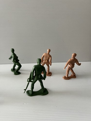 6 Greenbrier International Large 4" Plastic Army Men Toy Soldiers -Tan And Green - Picture 11 of 14