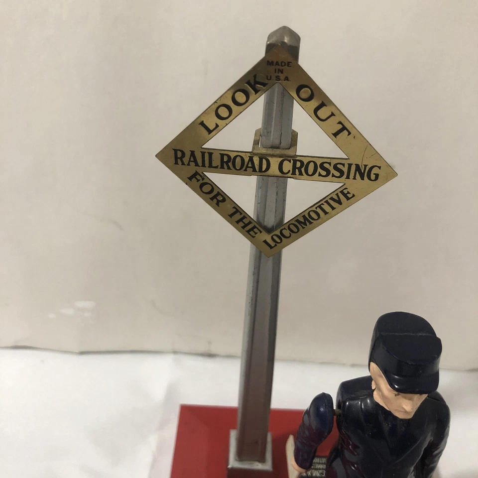 LIONEL NO. 1045 FLAGMAN SET Made In USA - Image 2 of 4