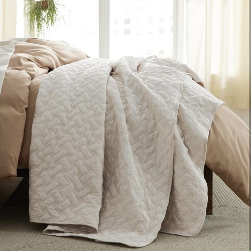 NEW Anthropologie Beige Boho Chevron Quilted Bedding Quilt & Sham Set - Queen - Picture 3 of 9