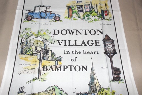 "Toalla de cocina impresa Downtown Village in the heart of Bampton 19"" x 31""" - Imagen 3 de 7