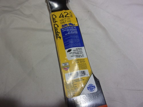 NEW CUB CADET 42" MULCH MOWER BLADE SET - 2 BLADES # 742-05720 # 942-05720 - Picture 3 of 5