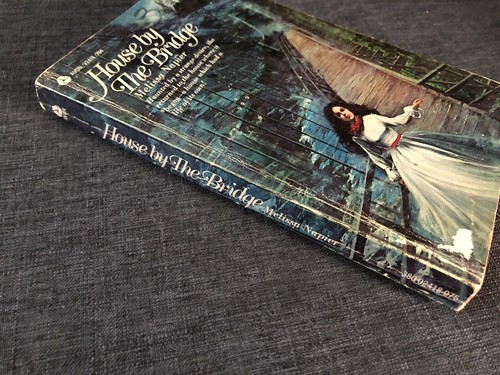 House By The Bridge Vintage Paperback Horror AVON 1st Print 1972 Melissa Napier - Picture 2 of 4