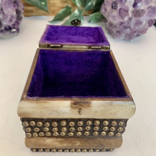 Vintage Camel Bone Brass Decorated Jewelry Trinket Box Purple Velvet Lining 3.5" - Bild 14 von 18