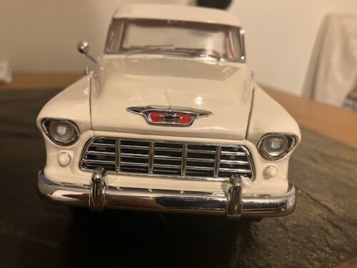 Franklin Mint 1:24 Scale 1955 Chevrolet Cameo Pickup Truck White W/Box. - Picture 1 of 10