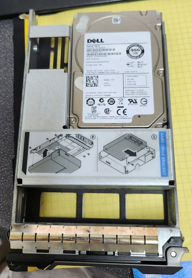 4x Dell 2RR9T 900GB 10K RPM SAS 2.5" Hard Drive in F238F 3.5" R series Tray - Image 2 of 4