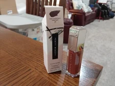 FENTY BEAUTY GLOSS BOMB FULL SIZE HOT CHOCOLIT FANTASY UNIVERSAL LIP LUMINIZER!
