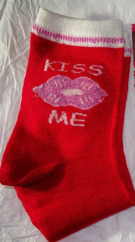 NUOVI CALZINI I LOVE YOU DONNA KISS ME LIPS ROSSO ROSA CON SACCHETTO REGALO VACANZA DOLCE LUV - Foto 4 di 4