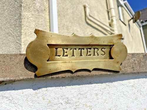 RECLAIMED ANTIQUE 20'S ART DECO BRASS DOOR KNOCKER MAIL LETTER BOX POSTING SLOT - Picture 3 of 14