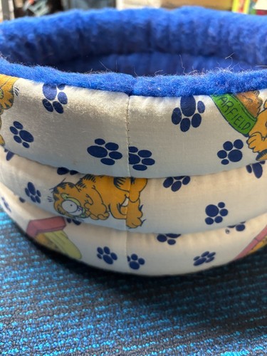 Vintage 1978 Garfield Pet Bed New Old Stock 14”x14”x5” RARE - Picture 7 of 9
