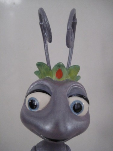 WDCC ATTA A BUGS LIFE MIMADO PRINCESA CERTIFICADO DE AUTENTICIDAD EN CAJA FIGURA ADORNO - Imagen 7 de 17