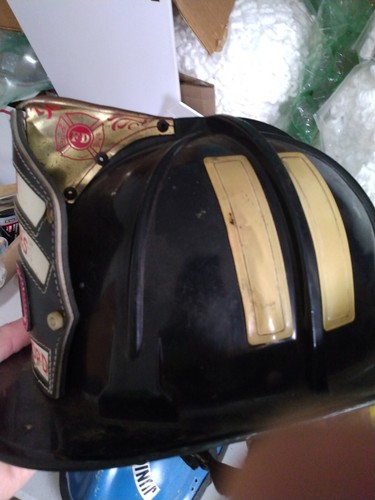 Vintage Cairns Brothers Fire Helmet - Picture 2 of 7