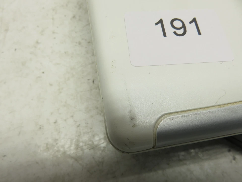 Laptop Averatec serie 3700 AMD Sempron 3000+ 1800 MHz 480 MB SIN DISCO DURO sin batería Foto 4 de 4