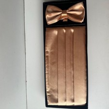 NEW in box Men's formal 100 SILKCummerbund, bowtie set solid GOLD wedding
