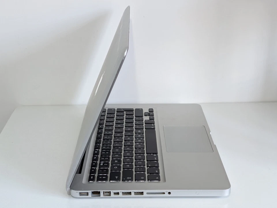 🍏  MacBook Pro 13| 2012 | Intel Core i5 | 8GB RAM | 1TB ROM - Image 2 of 4