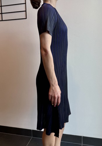 Plisseekleid blau-schwarz Kurzarm knielang - Bild 3 von 11