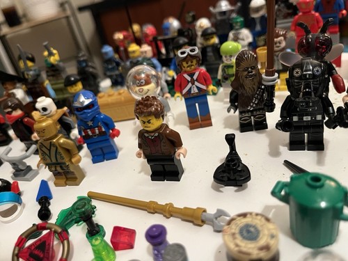 LEGO Mini Figures Mixed Lot of 50 with Some Accessories - Bild 4 von 11