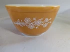 Pyrex 401 Mixing Bowl Butterfly Gold