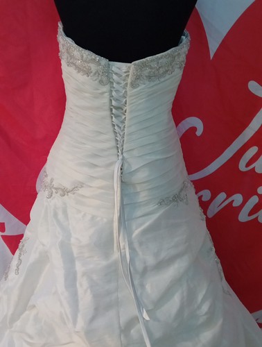 Wedding Dress size 12 ivory taffeta A.C.E., check measurements, E - Picture 5 of 7