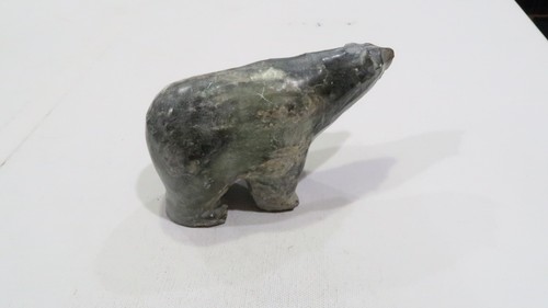 Vintage soapstone carved eskimo made canada? Inuit artist signed bear figurine - Picture 8 of 9