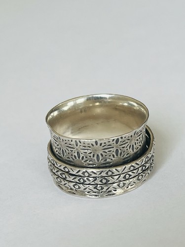 Sundance Katalog Sterlingsilber Blautopas geätzt Band Spinner Ring Größe 8 - Bild 15 von 20