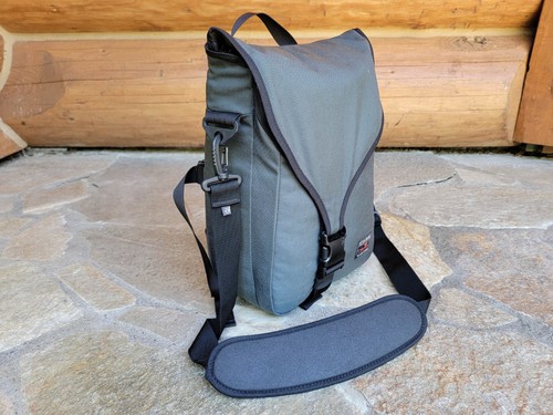 Tom Bihn (USA) Laptop-Kuriertasche Ristretto Stahl/Wasabi Cordura 13" nicht mehr produziert - Bild 14 von 22