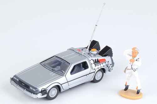 Corgi 1/36 DeLorean w/Figure - Picture 2 of 2