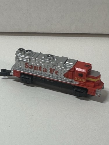 Galoob Vintage Micro Machines Santa Fe Train Engine Lokomotive