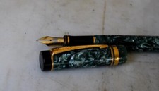 STYLO PLUME PARKER DUOFOLD EN RESINE VERTE MARBREE- PLUME EN OR MASSIF 18 CARATS