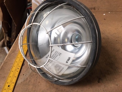 Ships / Boat / Marine Chalmit No.458 Rubber Safety Light Ex Royal Navy - Picture 1 of 7