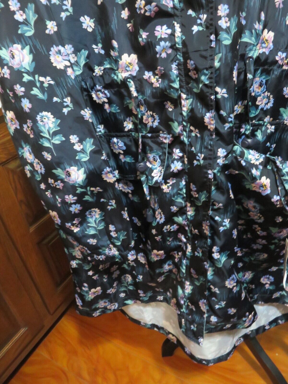 Picture 4 of 6