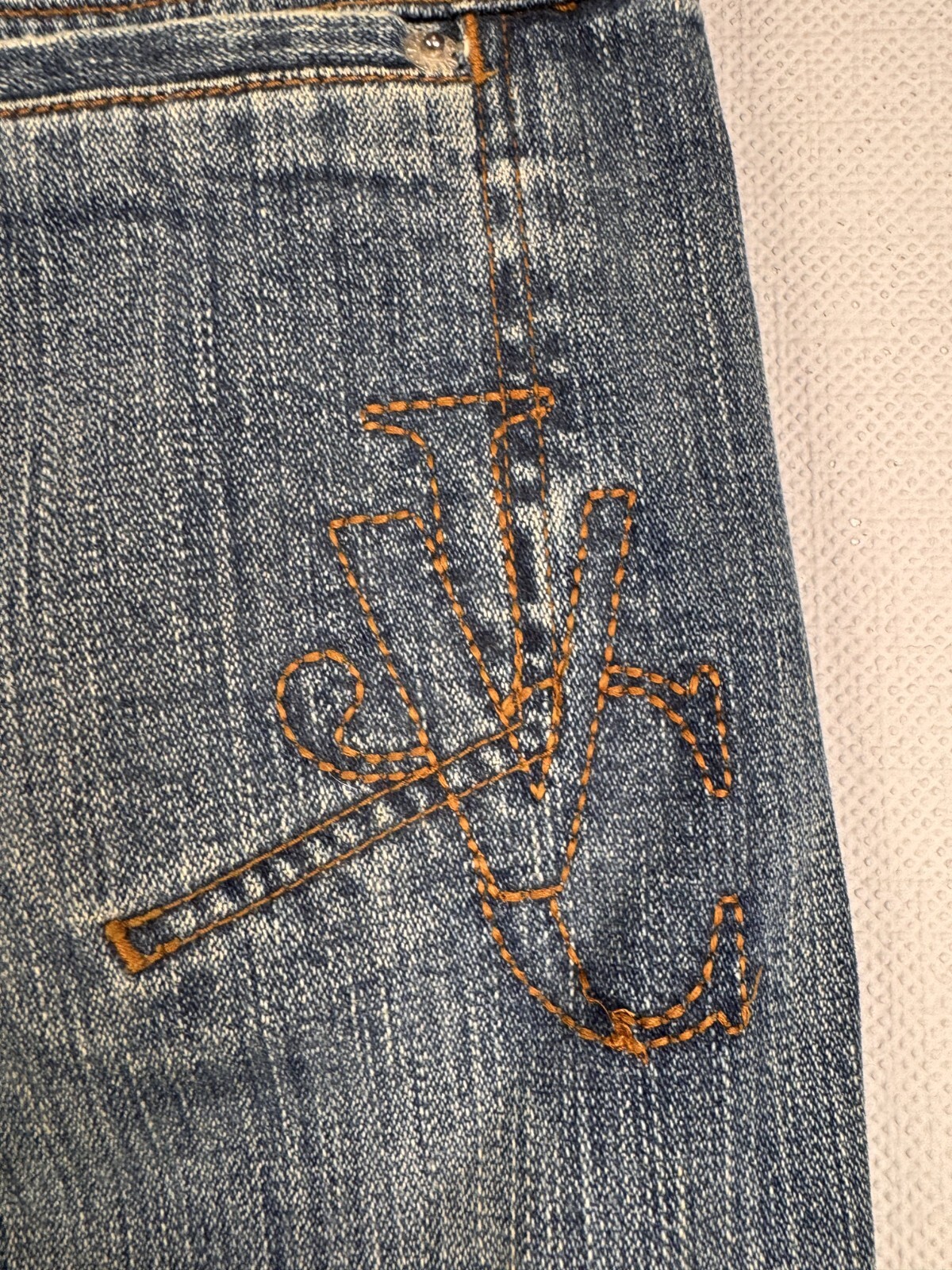 Picture 20 of 24