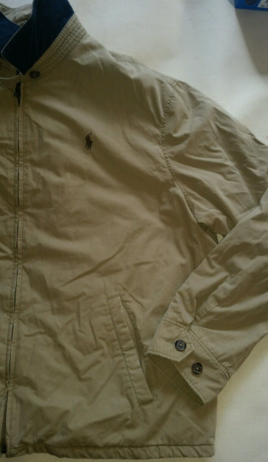 Foto 3 di 8