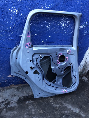 2017 2018 2019 2020 2021 2022 2023 MINI COOPER COUNTRYMAN LEFT REAR DOOR OEM - Picture 10 of 11
