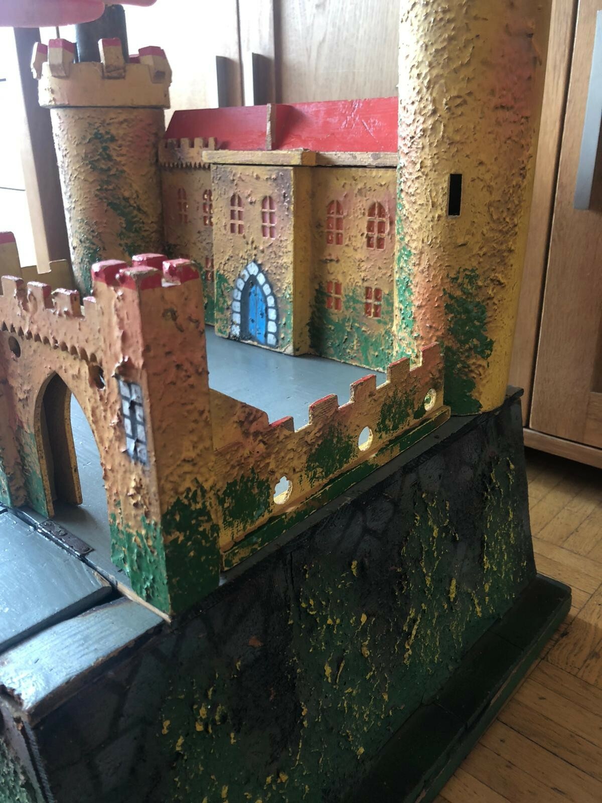 Details zu Alt Ritterburg Burg Holz Pappmache Hausser? Kinderspielzeug Schloss antik RAR Neue Popularität