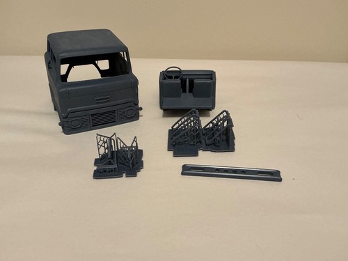 1/25th scale Ford H - SERIES TRUCK CAB - Picture 2 of 2