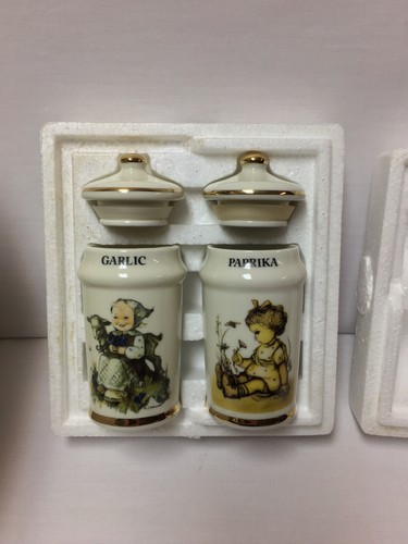 NEW! M.J. Hummel Spice Jar Set Little Companions Garlic & Paprika Danbury Mint - Picture 3 of 7