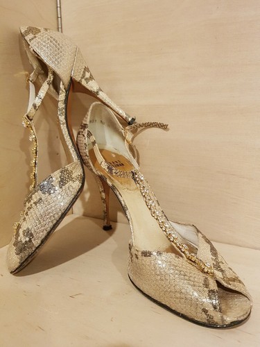 Stuart Weitzman 'Fabulosity' Rhinestone T-Strap Peep Toes Printed Leather 10M - Picture 9 of 12