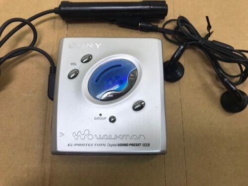 Sony Walkman MZ-E505 Silver Portable MD Player Remote RM-MC11EL Earphone - Picture 2 of 10