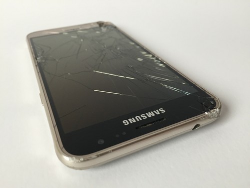 Samsung Galaxy J3 2016 SM-J320 Gold 8GB - Used Broken Screen For Parts As Is - Afbeelding 2 van 12