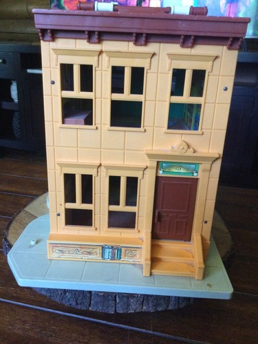 Fisher Price Sesame Street 938 Play House, Vintage 1974 Toy House - Picture 1 of 7
