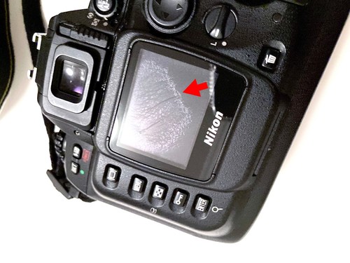 Nikon D100 Digital SLR Camera (body, strap and cap only) - For Repair or Parts - Picture 4 of 7
