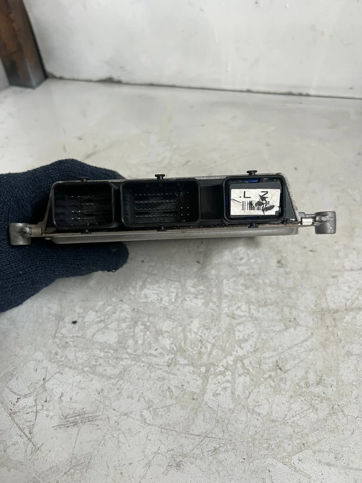 MÓDULO DE CONTROL DEL MOTOR ECU 39140-25750, 39110-25750 SE ADAPTA A HYUNDAI NF SONATA Foto 4 de 4