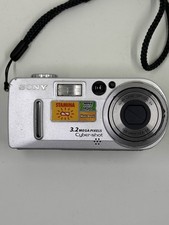 Sony Cyber-shot DSC-P10 4.0 MP Digital Camera - Silver Tested Works With Battery