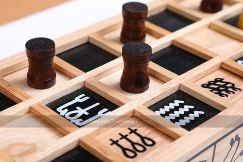 Rombol Senet - The Ancient Egyptian Game of the Pharaohs (UK) - Picture 4 of 7